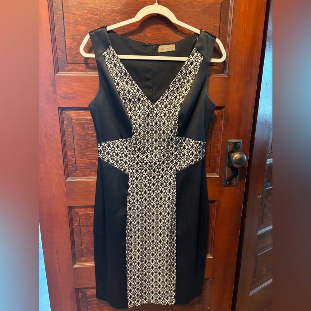 Miss Couture- Formal Ladies Dress- Black with Embroidered Beige Design. Size 8